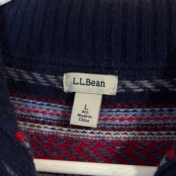 L.L. Bean Patterned Cardigan - Picture 2 of 7